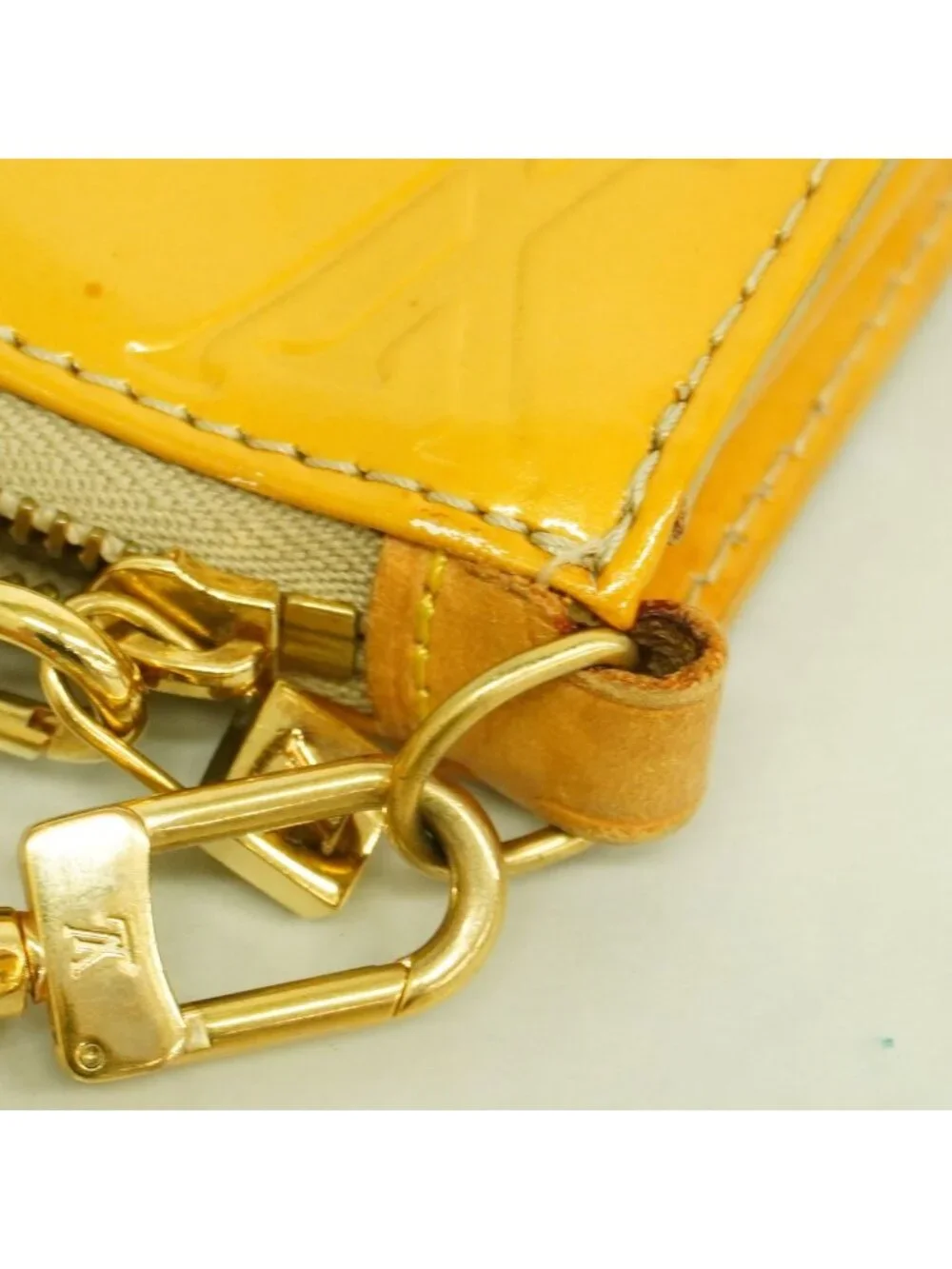 Louis Vuitton Pouch Vernis Lexington Beige